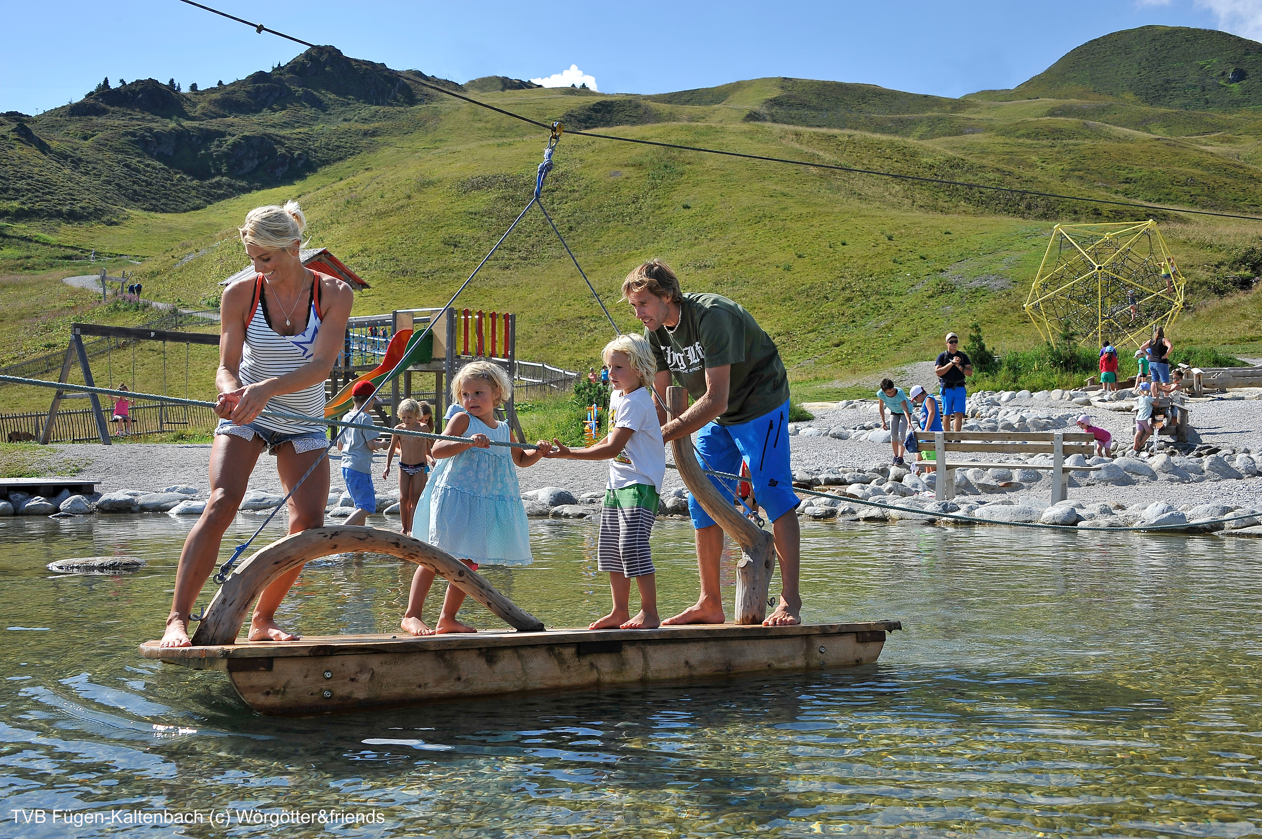 (c)Wörgötter&friends (13).jpg